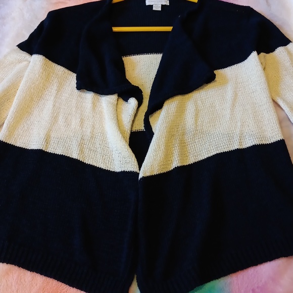 5/$10 Charter Club Brand Cardigan Sweater - Picture 4 of 6